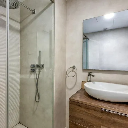 Front Line In The Edge With Sea Views Estepona