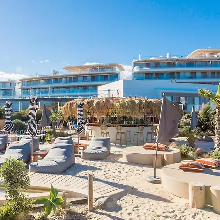 Front Line In The Edge With Sea Views * Estepona