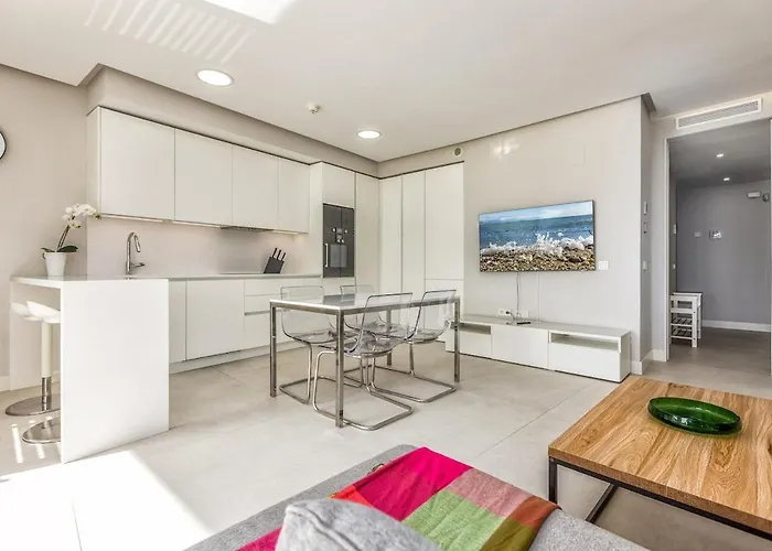 Apartamento Front Line In The Edge With Sea Views Estepona