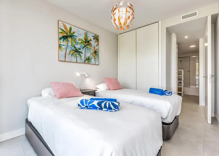 Front Line In The Edge With Sea Views Apartamento *