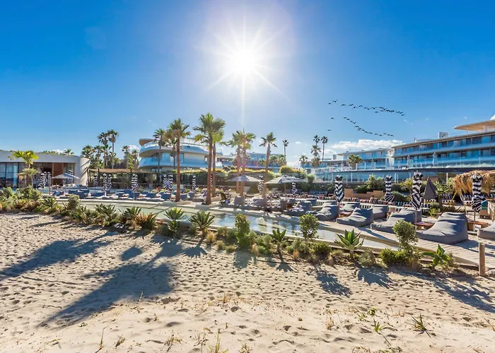 Front Line In The Edge With Sea Views Lägenhet Estepona
